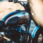 Kawasaki W650 "The Wishbones" (Deus Ex Machina) - caferaceros.com