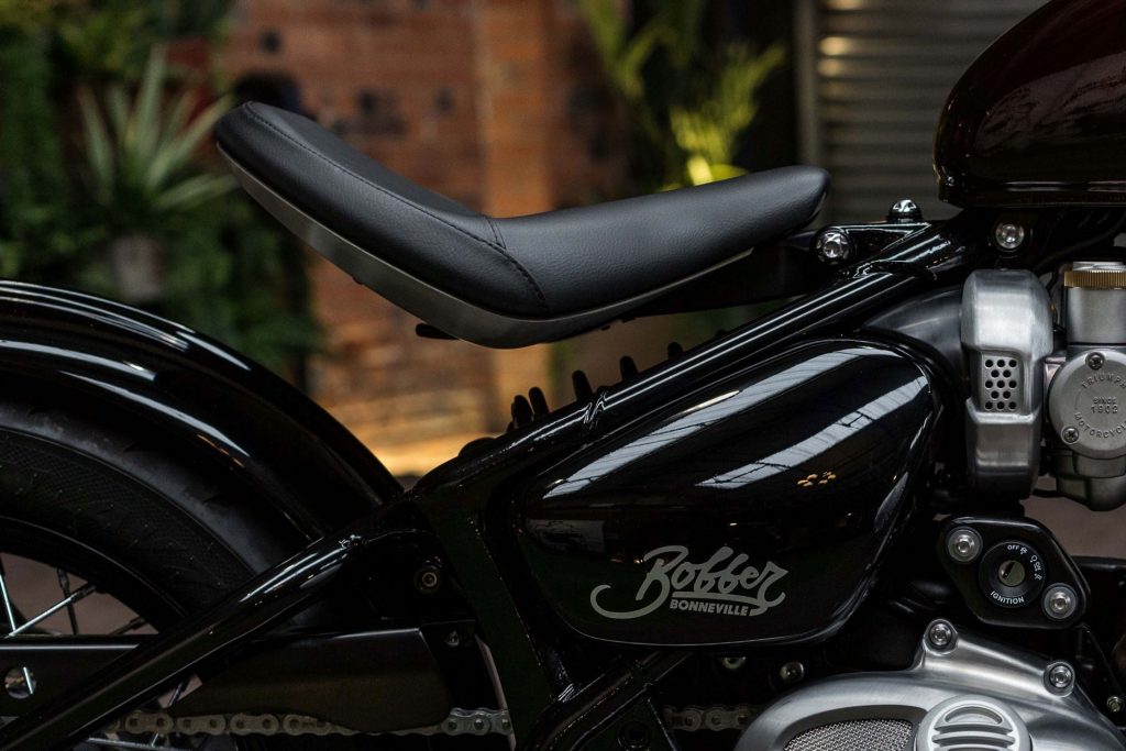 Triumph Bonneville Bobber, belleza brutal europea - CafeRaceros